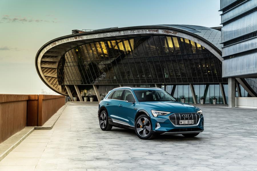  Audi e-tron 55 Quattro 2019 года  (WW) (фото 295 из 452)